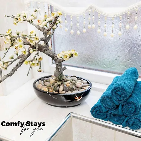 Apartment 3-bed - Sleeps Up To 6 - Near Centre - Free Parking *